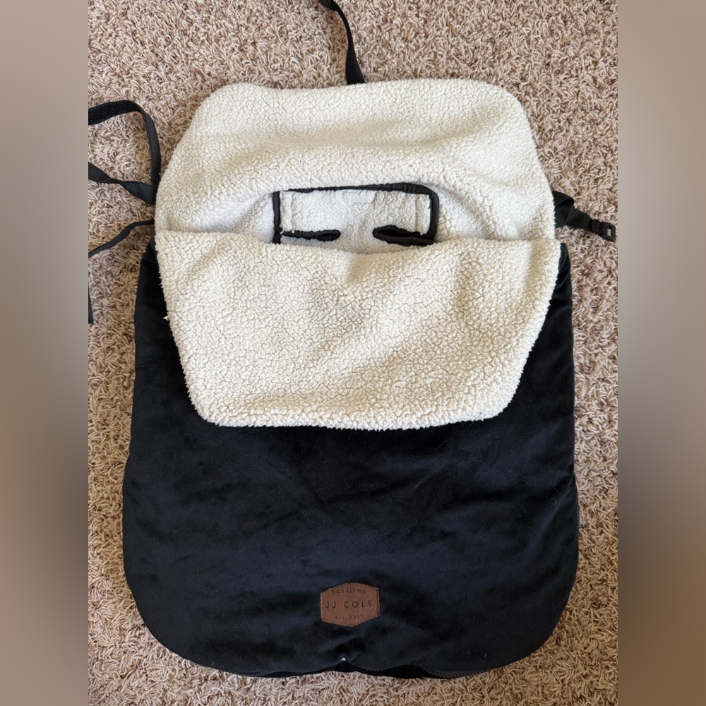 J.J. Cole infant car seat or stroller bunting